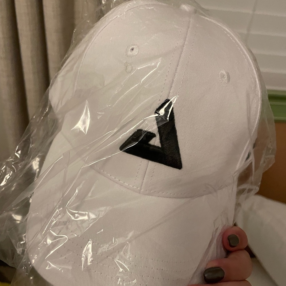 White Joola Essential Hat